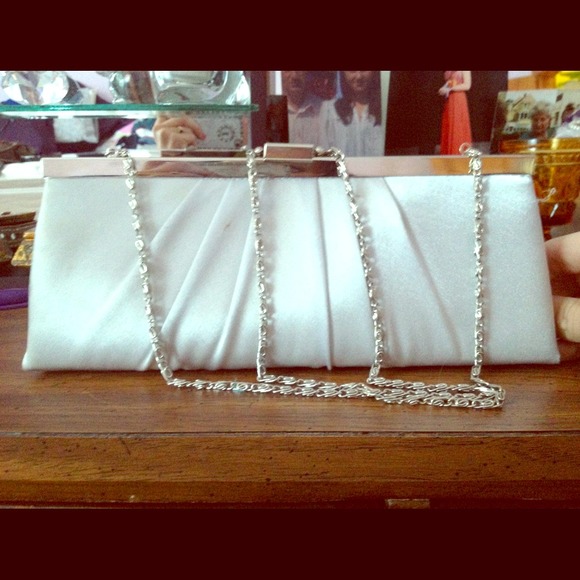 Jessica McClintock clutch 🔴REDUCED🔴