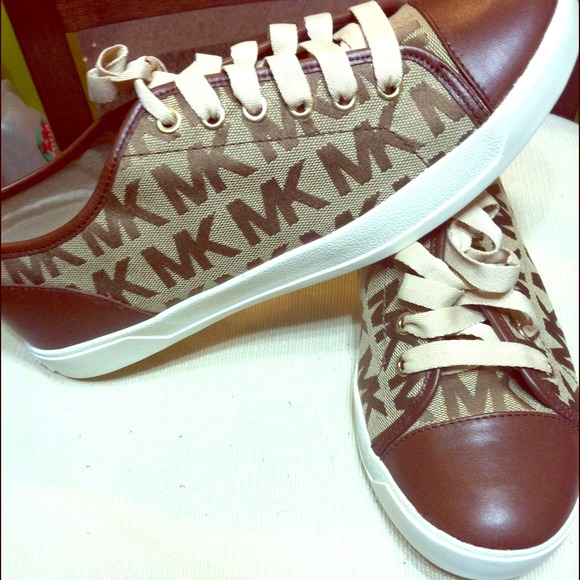 **Sold** Womens MK city sneaker