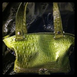 Jessica Simpson purse