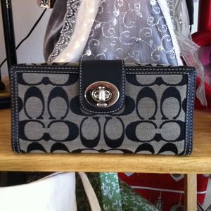 Authentic Coach wallet