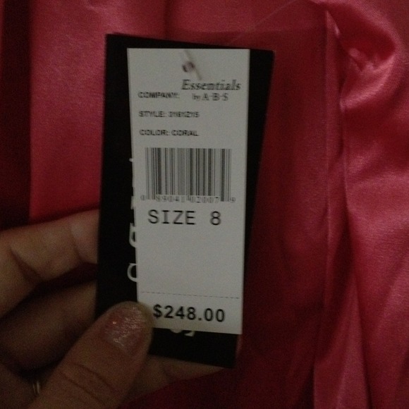 *Designer Dress* Bubble hem will steam before send - Picture 4 of 4