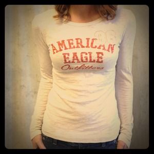 American Eagle Outfitters Tops - Small Oatmeal-colored long sleeve tee American Eagle Outfitters Tops - Small Oatmeal-colored long sleeve tee