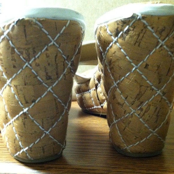 Sandals - Picture 4 of 4