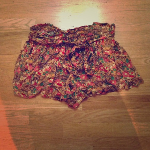 SOLD American Eagle High Waisted Shorts
