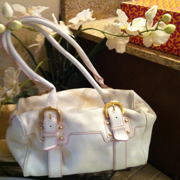Dooney & Bourke Handbags - 🎀🎀Handbag by Dooney & Bourke🎀🎀