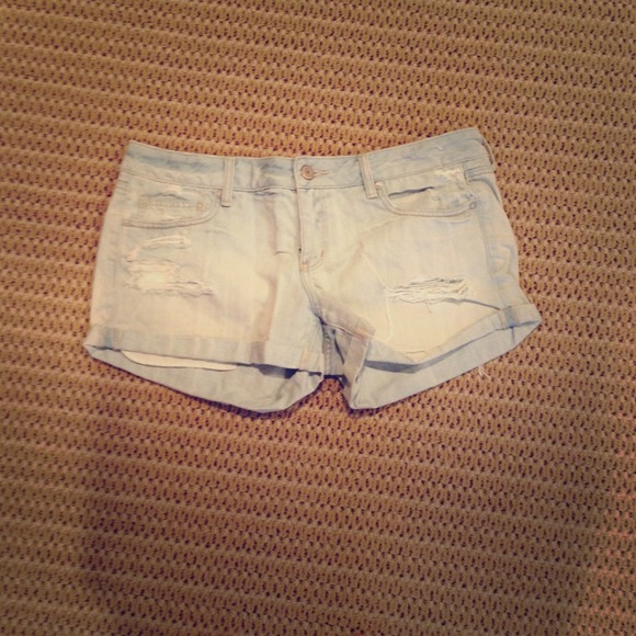 AE light wash denim shorts