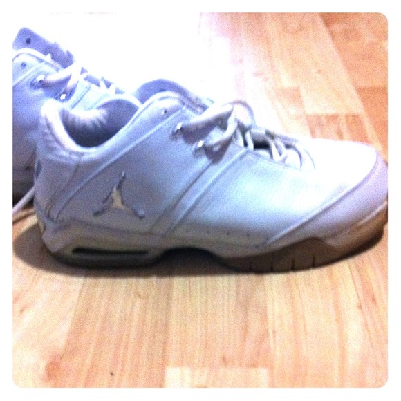 Women's like new air Jordan's 9.5