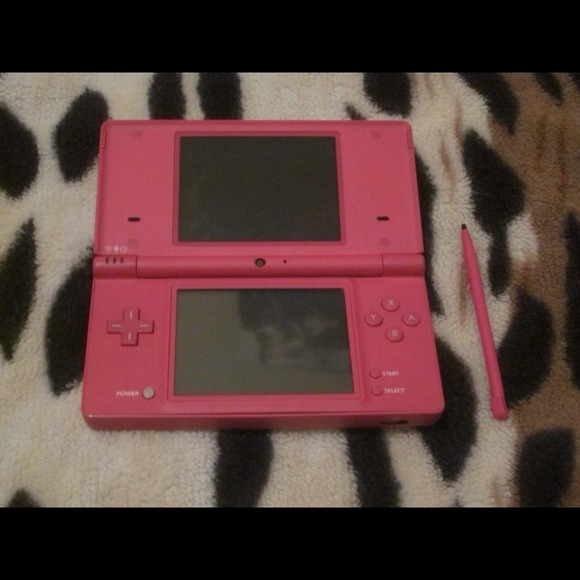 Pink Nintendo DSi Lite