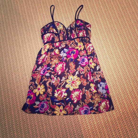 SOLD: Sweetheart Dress