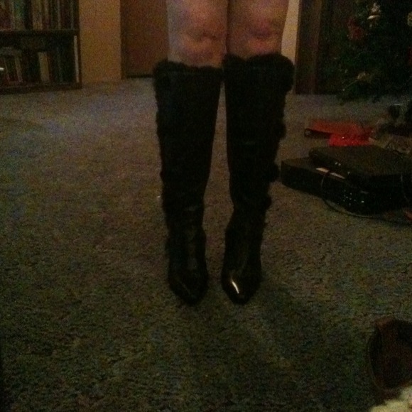 Reduced Bellini boots blk leather w/fur trim/ poms - Picture 2 of 4