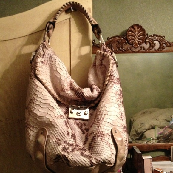 Be&d beautiful snakeskin handbag
