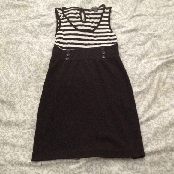 💢Sold💢Stripe dress