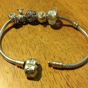 Pandora bracelet 7.5