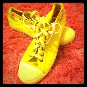 Brand New! Never worn x-appeal distressed shoes