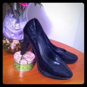 Black pump heels