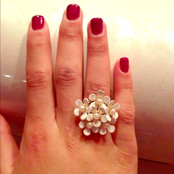 Beautiful floral ring