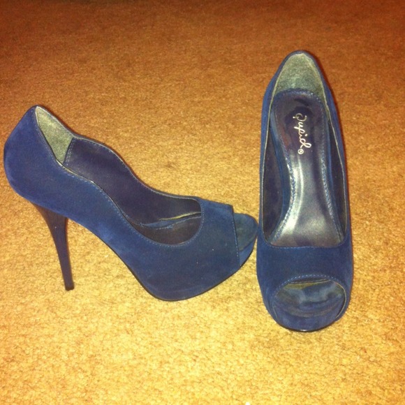 High heels shoes