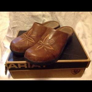 Ariat clogs