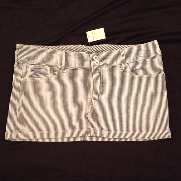 Abercrombie & Fitch mini skirt