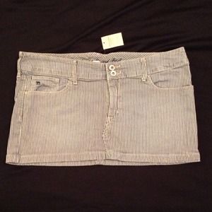 Abercrombie & Fitch mini skirt