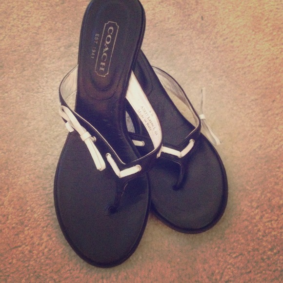 Coach authentic Layne size 8 sandal/heels