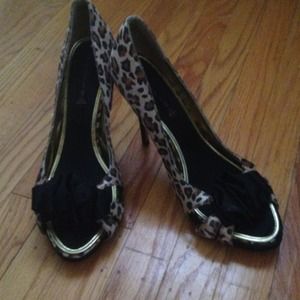 Size 10 Steve Madden's worn twice!