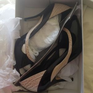 Size 10 white house black market