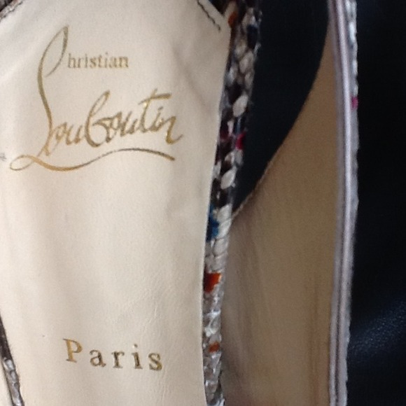 Christian Louboutin - Open toe shoes - Picture 2 of 3