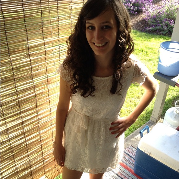 Dresses & Skirts - White Lace Dress