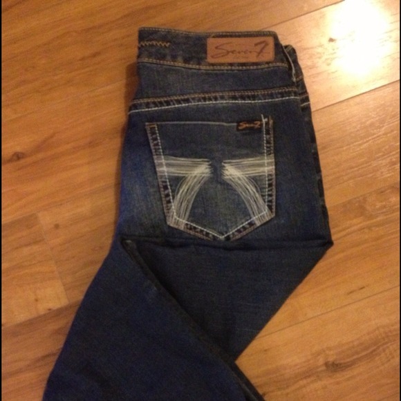 💢SOLD💢Seven Denim Topstitched Capri's - Picture 2 of 4