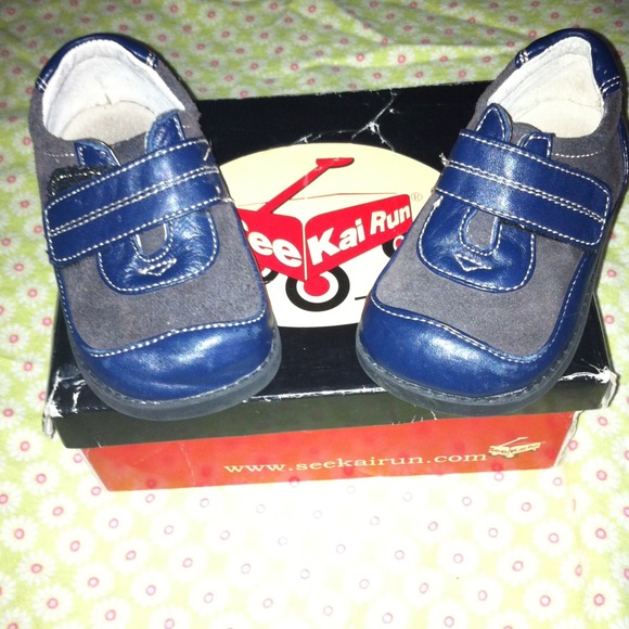 Boys See Kai Run Blue shoes size 5