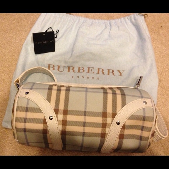 Authentic Burberry Blue Nova Check Purse
