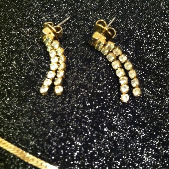 Necklace & Matching Earrings - Picture 3 of 3