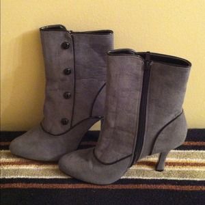 Laura Scott Boots - New Grey Victorian style ankle boots Laura Scott Boots - New Grey Victorian style ankle boots