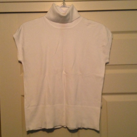 Turtle neck white top