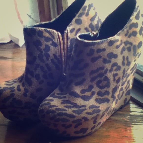 Leopard booties
