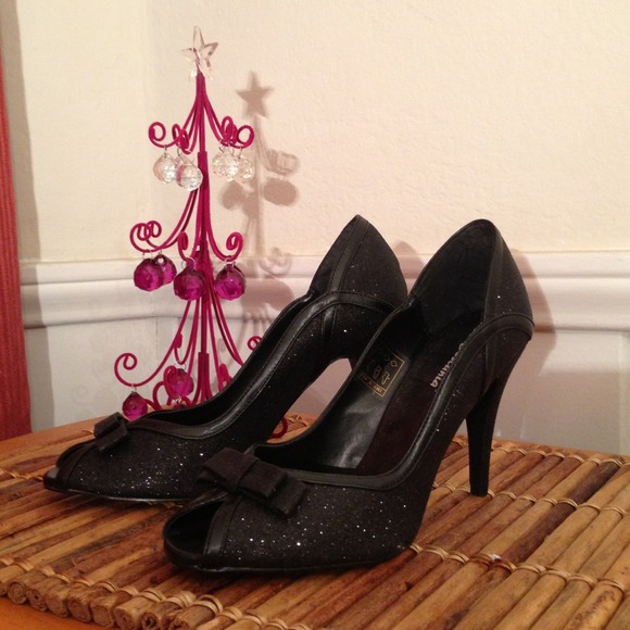 Black Glitter Pumps w Bow from ITALY - Picture 1 of 4