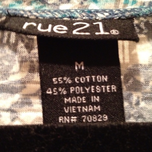 SOLD. Light sheer blue top - Picture 3 of 3