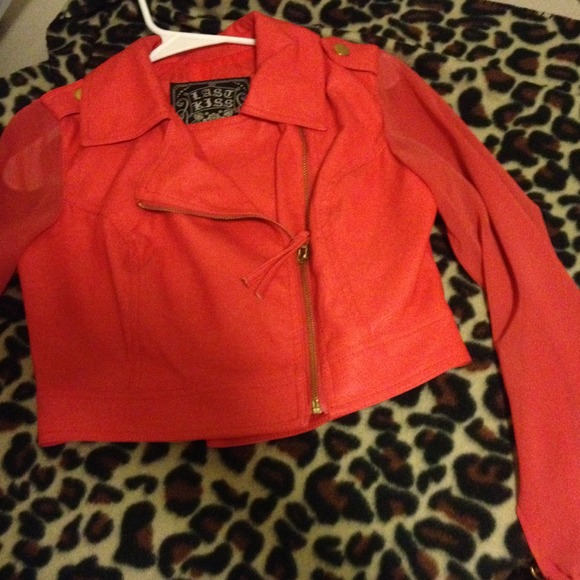 Peach jacket with shear sleeves - Picture 1 of 1