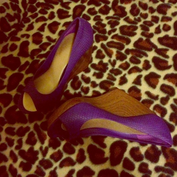 Jessica Simpson wedge