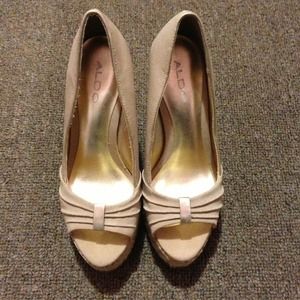 Aldo nude golden wedge