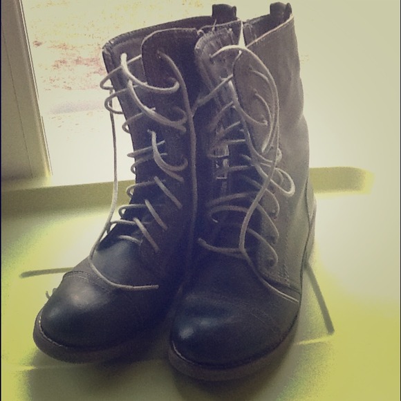 army combat boots