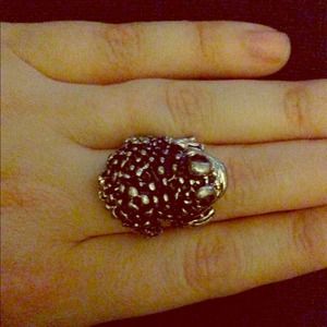 Silver toad ring adjustable