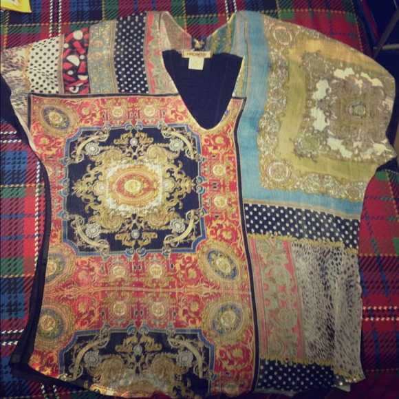 ARDEN B. Tribal Print Top.