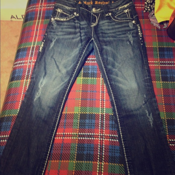 💰SOLD💰 Rock Revival straight cut jeans.