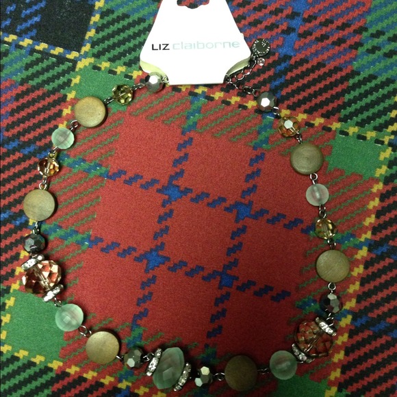 🔴PRICE REDUCED🔴 Liz Claiborne Fashion Necklace.