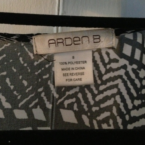 Arden B top - Picture 2 of 3