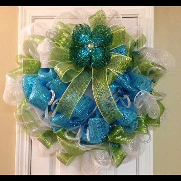 Decorative wreath for the home - Picture 1 of 1