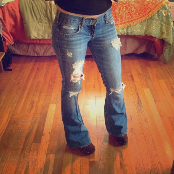 Hollister distressed denim wide leg jeans