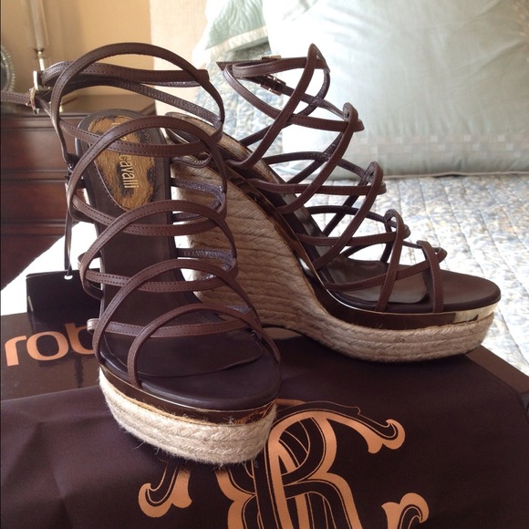 SOLD!!! Brand new authentic Roberto Cavalli wedge